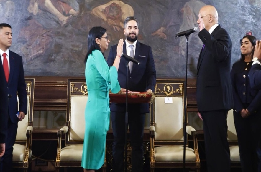Asamblea nacional juramenta a Delcy Rodríguez como presidenta