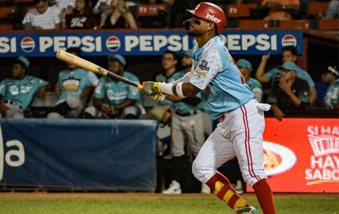 Cardenales sigue líder de la liga venezolana de beisbol profesional