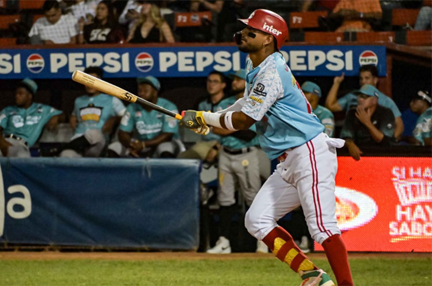 Cardenales sigue líder de la liga venezolana de beisbol profesional
