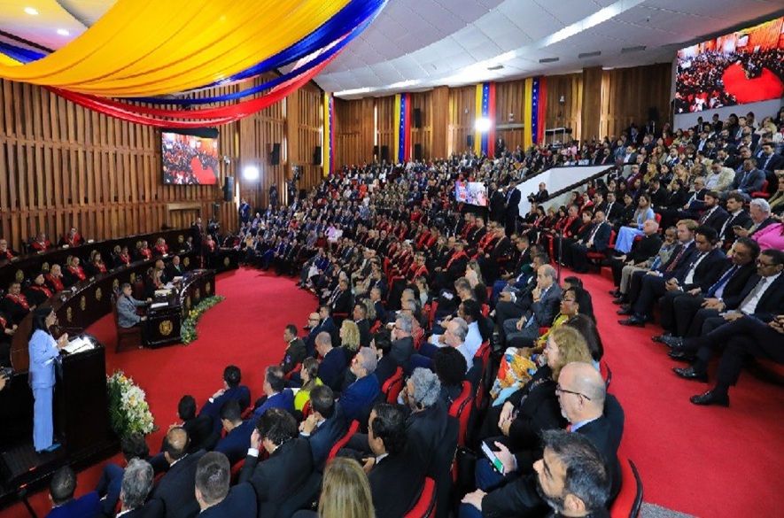 Delcy Rodríguez: Decidimos impulsar una ley de amnistía general