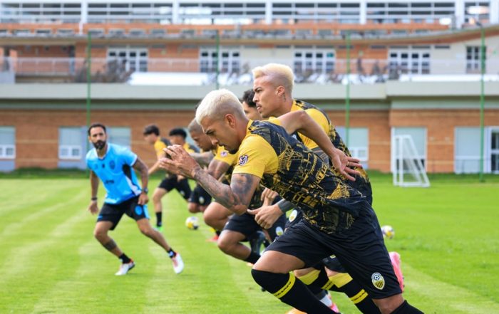 Deportivo Táchira se prepara en Colombia