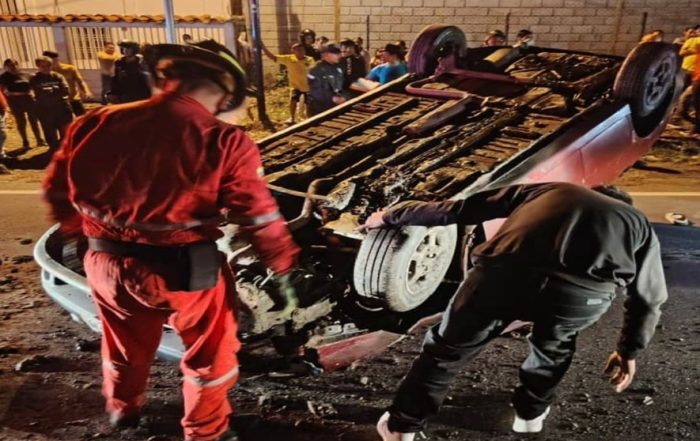 Táchira: Cinco heridos por volcamiento