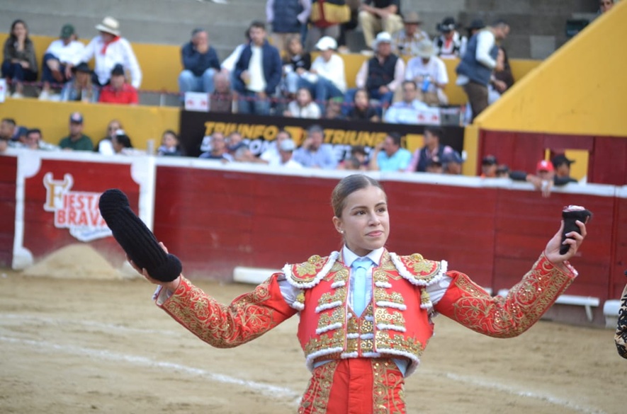 De Justo dicta cátedra y Olga Casado enamora en el cierre de la Feria del Sol