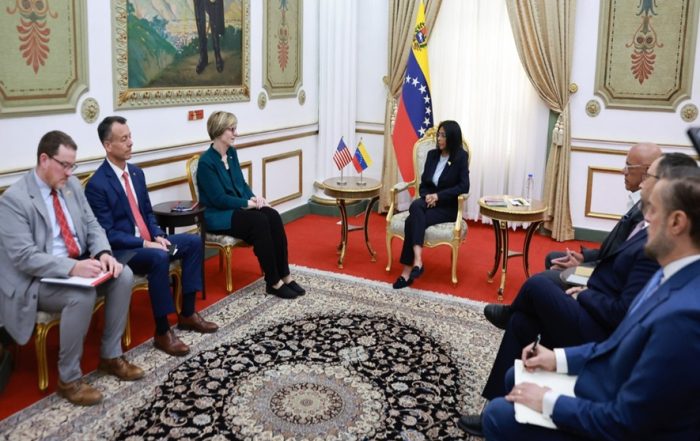 Delcy Rodríguez se reunió con Laura Dogu encargada de negocios de EEUU