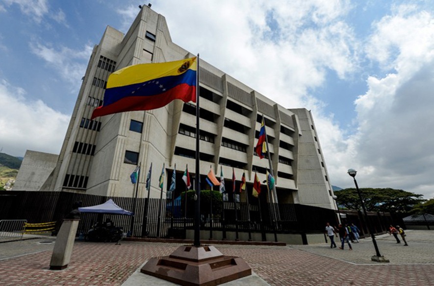 Detienen a fiscal del ministerio público por extorsión