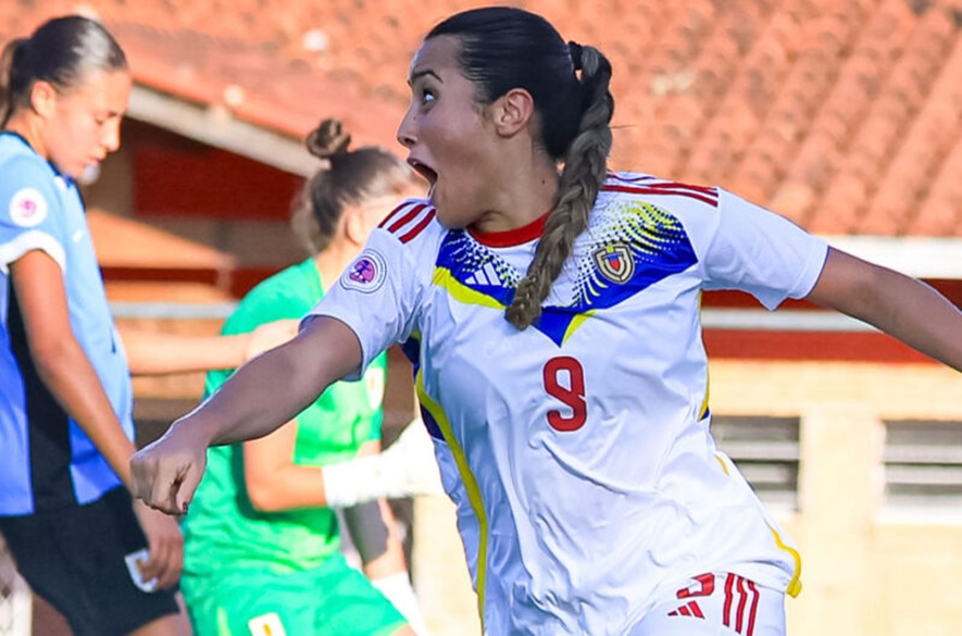 Vinotinto femenina triunfa en Paraguay