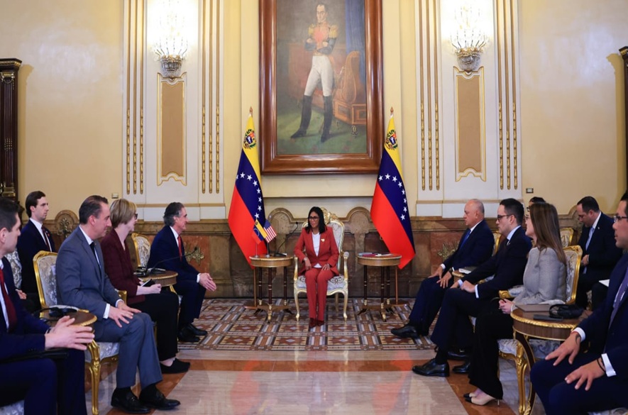 Delcy Rodriguez presentará nueva ley de minas