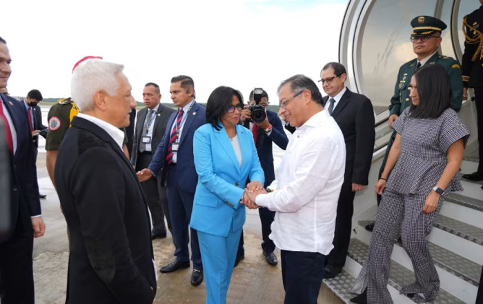 El 13 de Marzo se reúnen Petro y Delcy Rodriguez