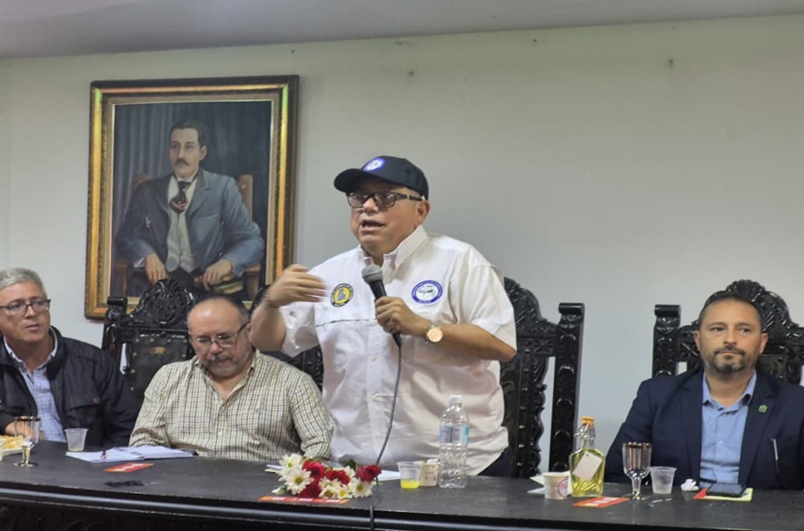 Gremio licorero exige reformar leyes de 1985 para frenar la asfixia del sector