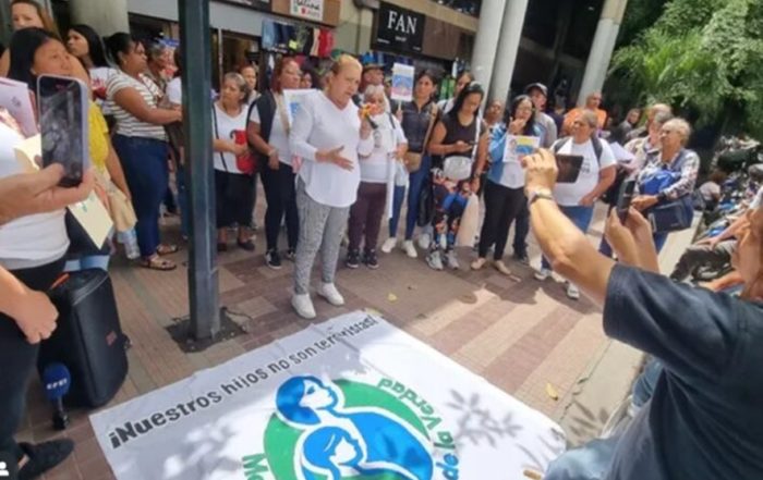 Madres de presos políticos denuncian extorsión en tribunales