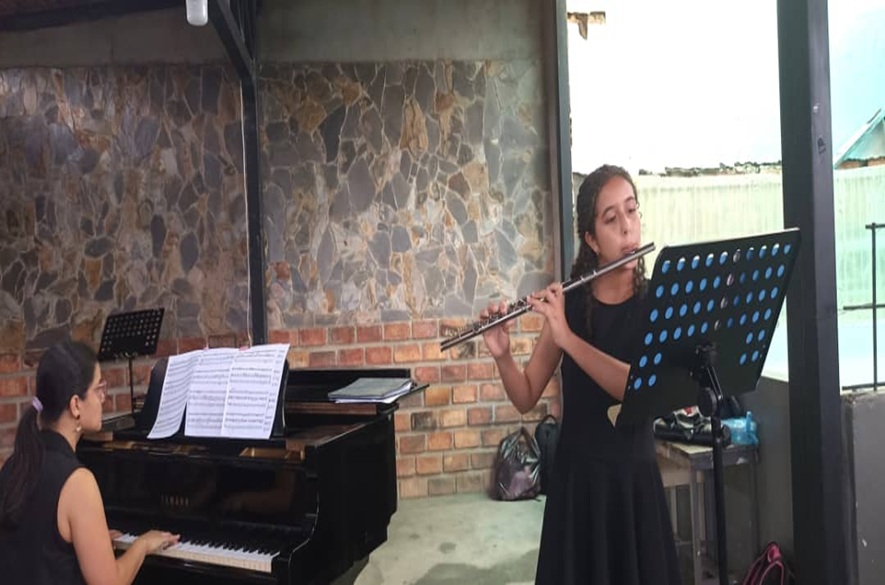 Mágica tarde de flautas ofreció EMMAE