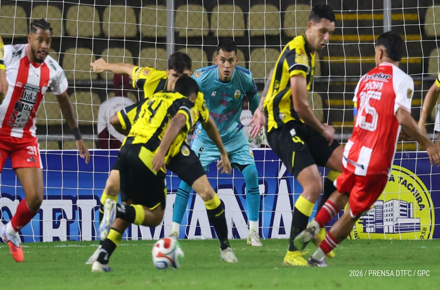 Portero del deportivo Táchira se prepara a tope
