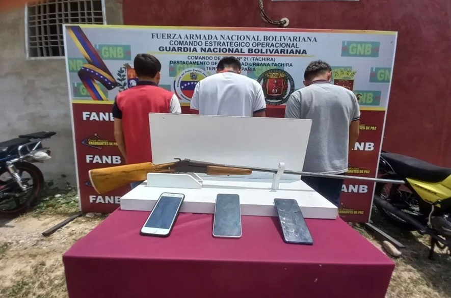 Táchira: Detenidos tres hombres por realizar motopiruetas en La Popa