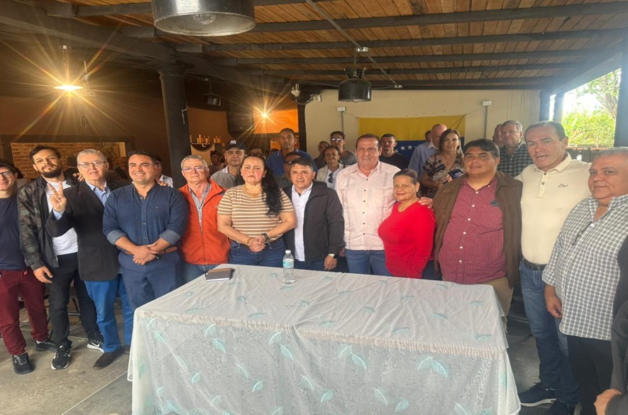 Voluntarios Con Vzla exige liberación de presos políticos y aumento salarial