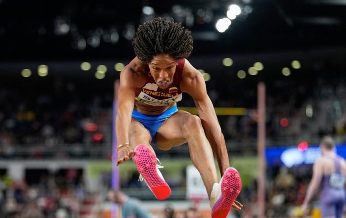 Yulimar, plata en mundial de atletismo en Tokio