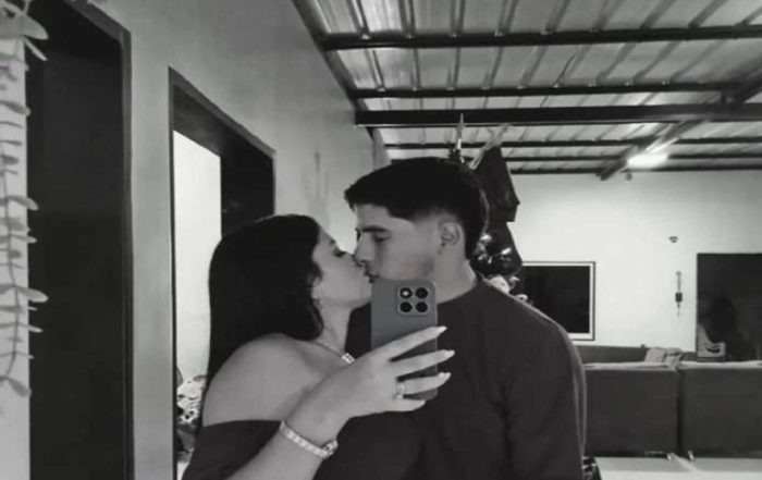 Asfixia a su pareja embarazada hasta matarla