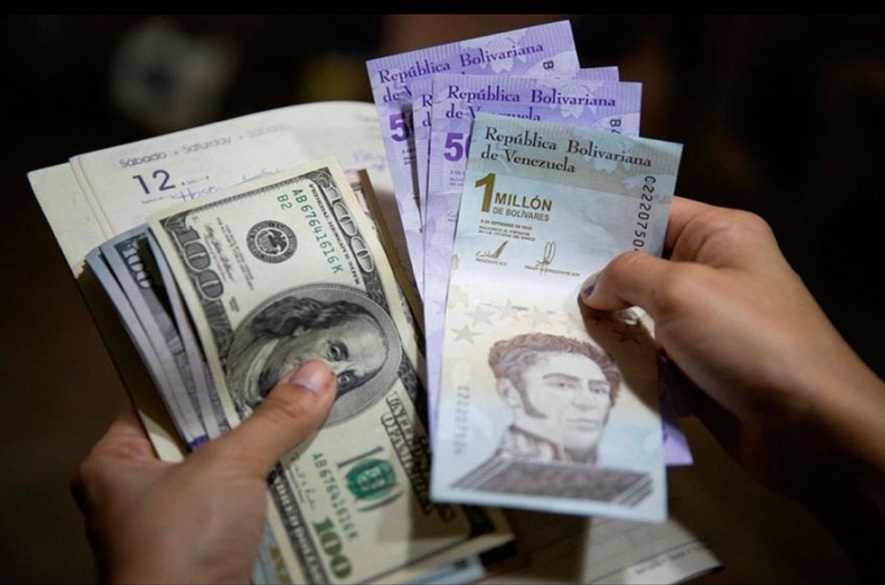 El bolívar se devaluó un 36% frente al dólar en el primer trimestre de 2026