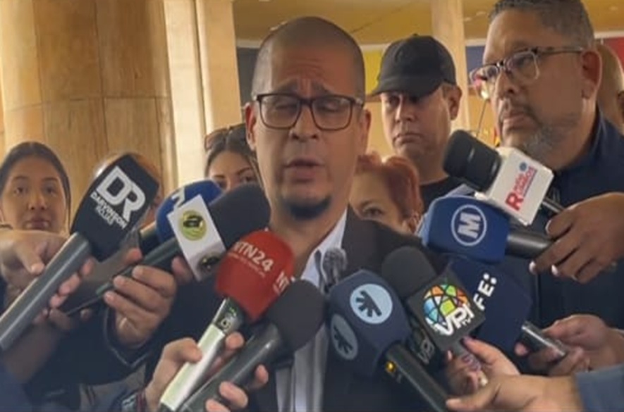 Exigen renuncia de rectores del CNE