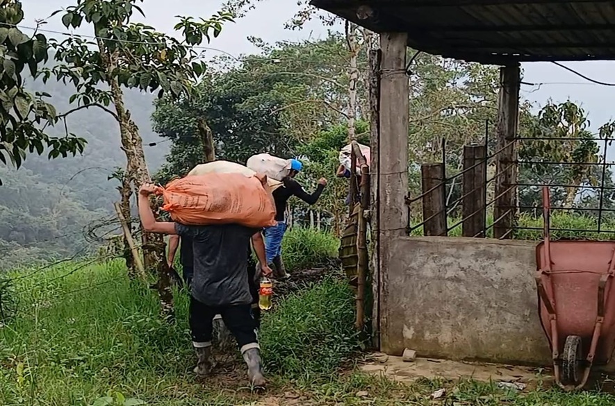 Los pueblos se unen en las dificultades, Queniquea apoya a Umuquena