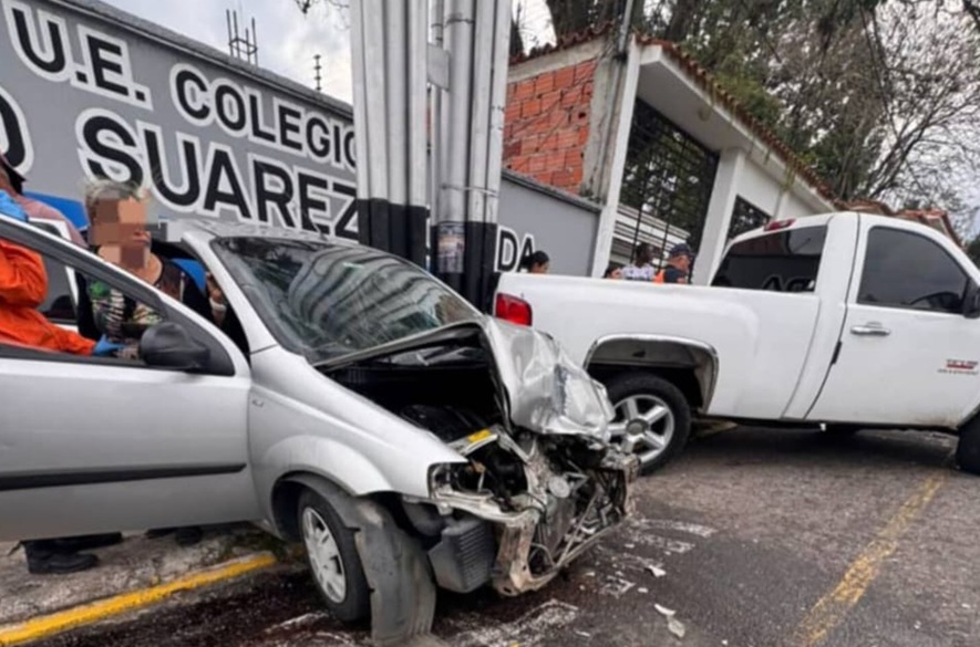 Táchira: Dos lesionados deja accidente vial