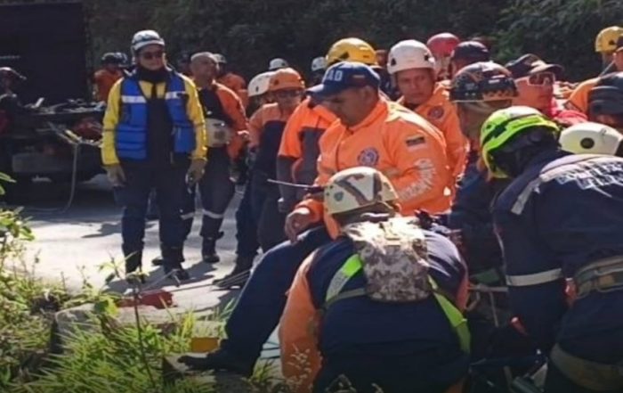 Tragedia en Mérida un autobús se salió de la vía y se fue por un precipicio