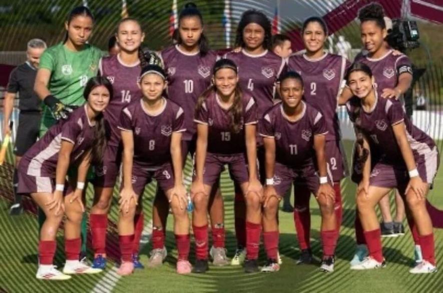 Vinotinto femenina Oro en sudamericanos