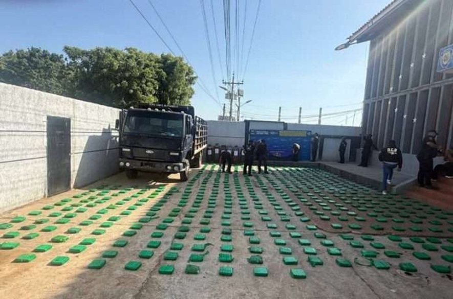 Descubren marihuana en cilindros de gas