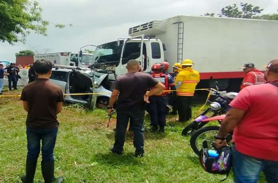 Dos muertos en un choque vía Barinas