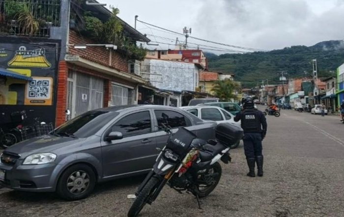 Realizan operativo de ordenamiento vial en el barrio Las Flores