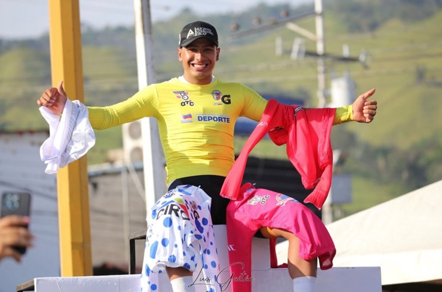 Ciclistas del Táchira Arlex Méndez y Jennire Roa campeones en los nacionales de pista