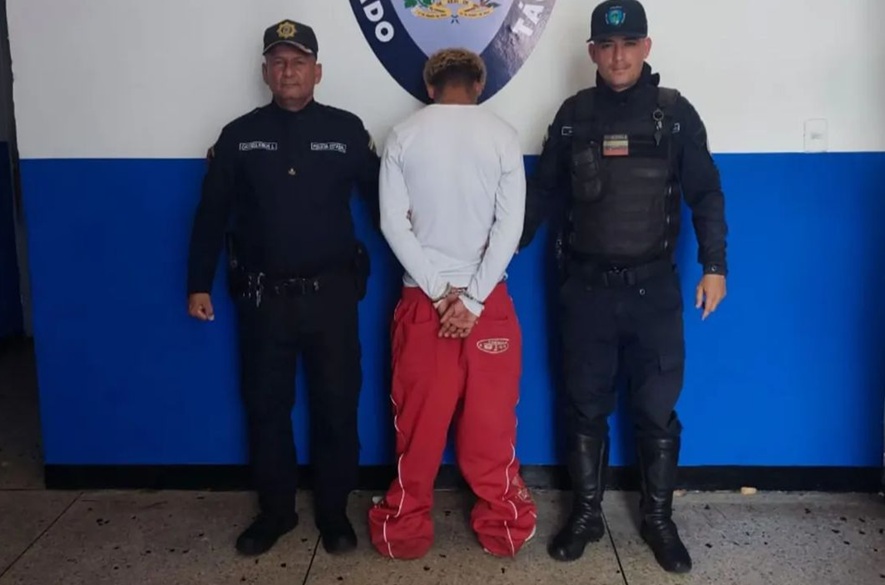 Detenidos dos motopiruetas y dos solicitados por drogas