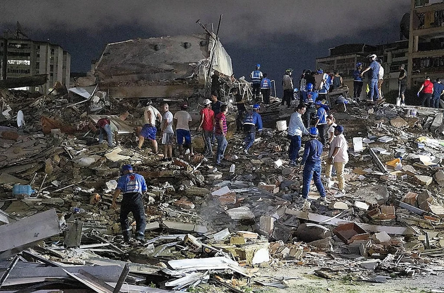 FUNVISIS: Dos terremotos de magnitud 7,5 y 7,2 sacudieron Venezuela