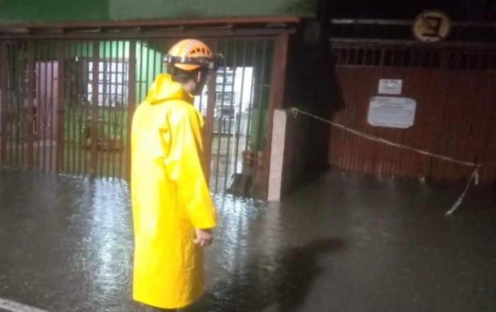 Fuertes precipitaciones generan viviendas anegadas y deslizamientos en Táchira