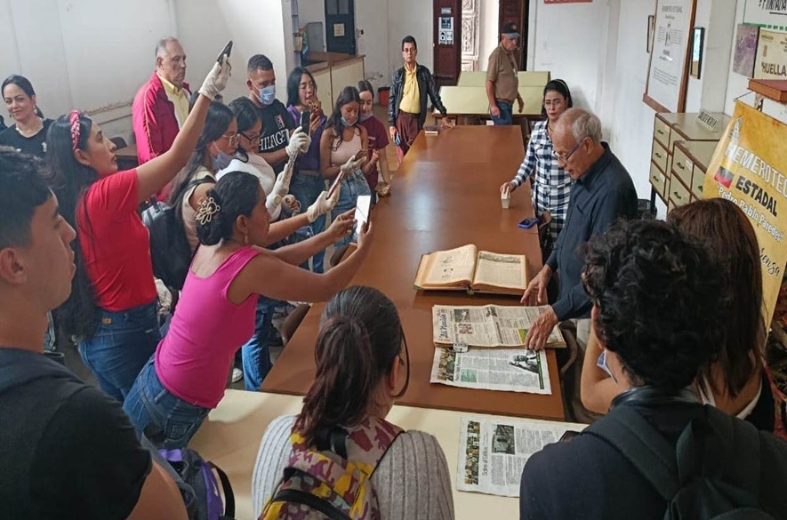 Estudiantes de Comunicación Socialtomaron la Hemeroteca Estadal