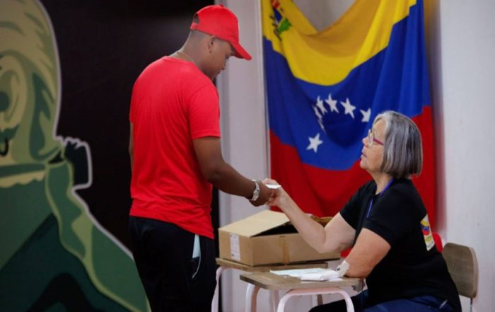 Inicia consulta popular