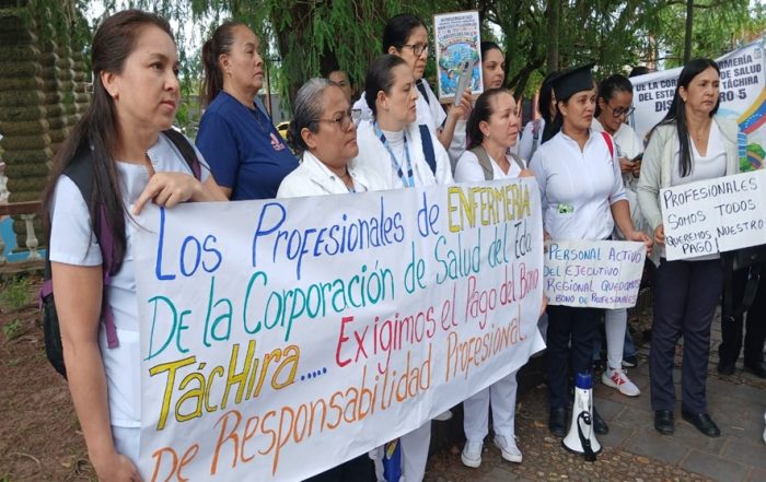Pago de ajuste por profesionalización y salario justo exigen enfermeros del Táchira