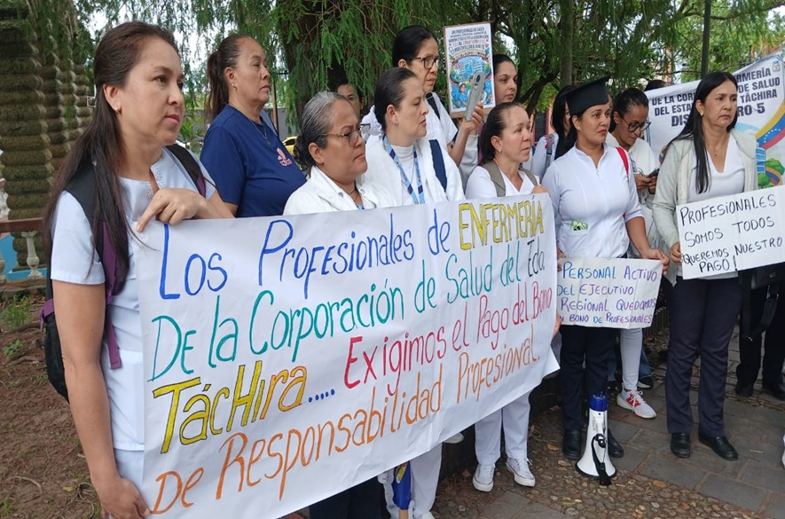 Pago de ajuste por profesionalización y salario justo exigen enfermeros del Táchira