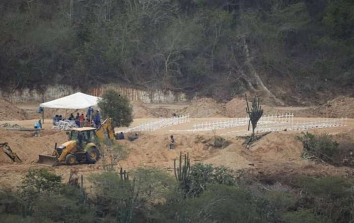 Comienzan a sepultar los cadáveres del terremoto en Venezuela